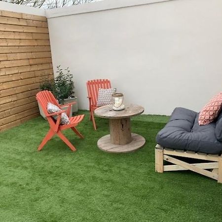 Ferienwohnung Les Jardins Avec Terrasse Amiens Exterior foto